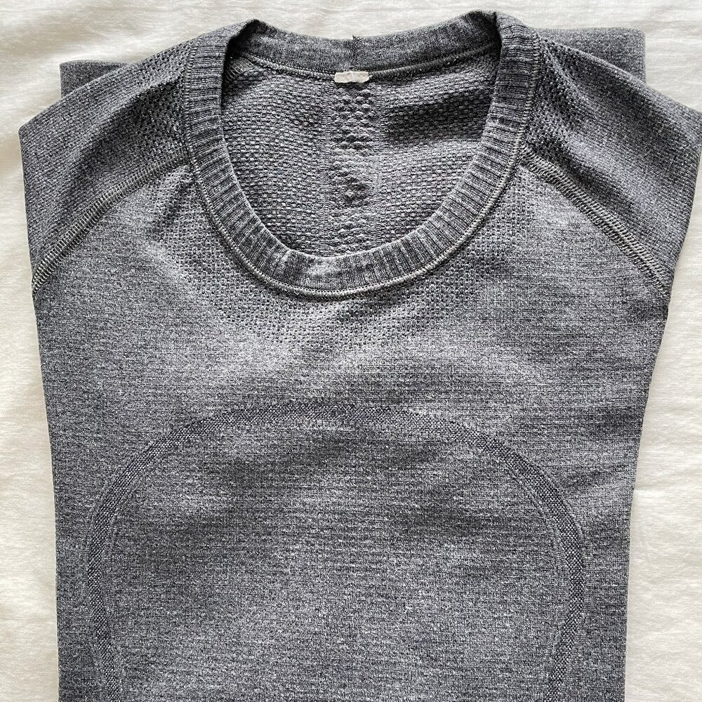 Lululemon Swiftly Tech Long Sleeve Shirt. Size 6 - Picture 5 of 10